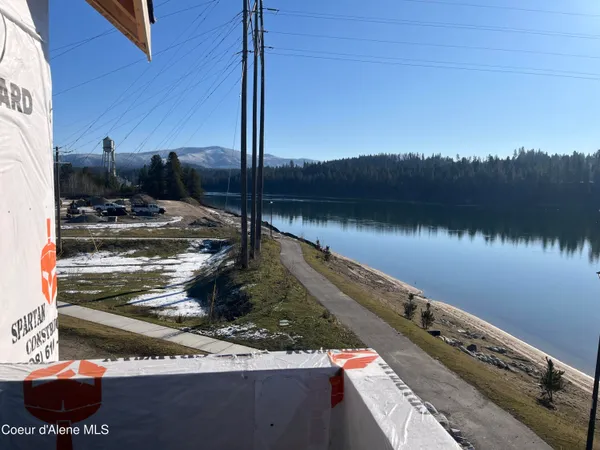 $1,570,000 | 51 Kayak Loop, Oldtown, ID 83822