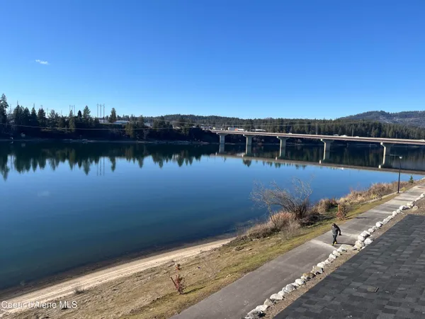 $1,570,000 | 51 Kayak Loop, Oldtown, ID 83822