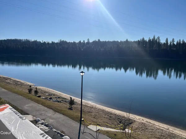 $1,570,000 | 51 Kayak Loop, Oldtown, ID 83822