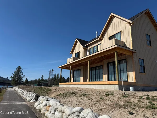 $1,570,000 | 51 Kayak Loop, Oldtown, ID 83822
