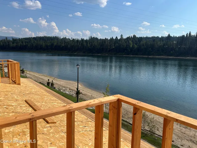 $1,570,000 | 51 Kayak Loop, Oldtown, ID 83822