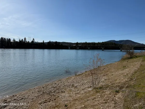 $1,570,000 | 51 Kayak Loop, Oldtown, ID 83822