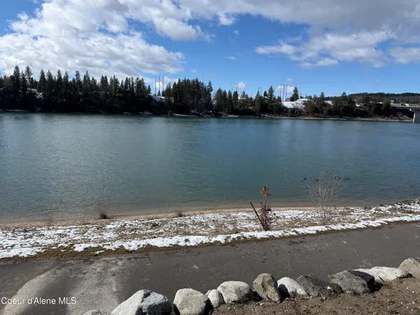 $1,570,000 | 51 Kayak Loop, Oldtown, ID 83822