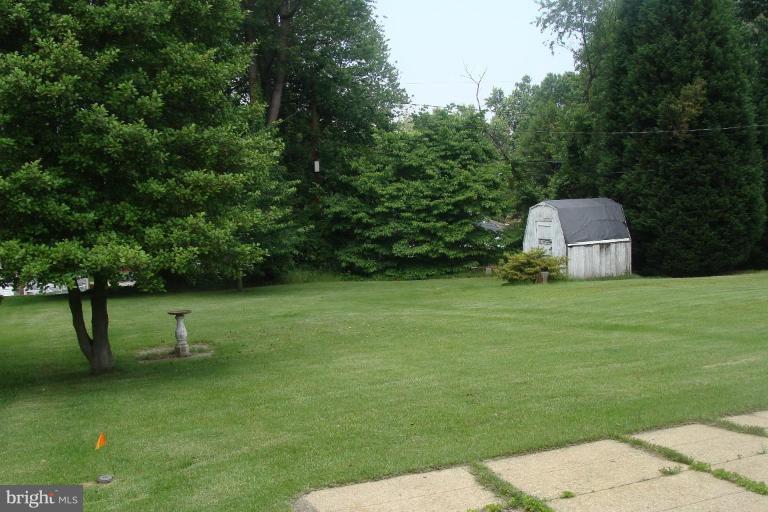 616 Fairmount Road Linthicum Heights, MD 21090 - Photo 3 of 8 Back yard