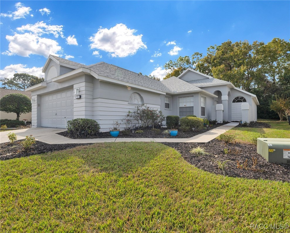 36 Byrsonima Loop Homosassa, FL 34446 - Photo 1 of 54 FRONT VIEW