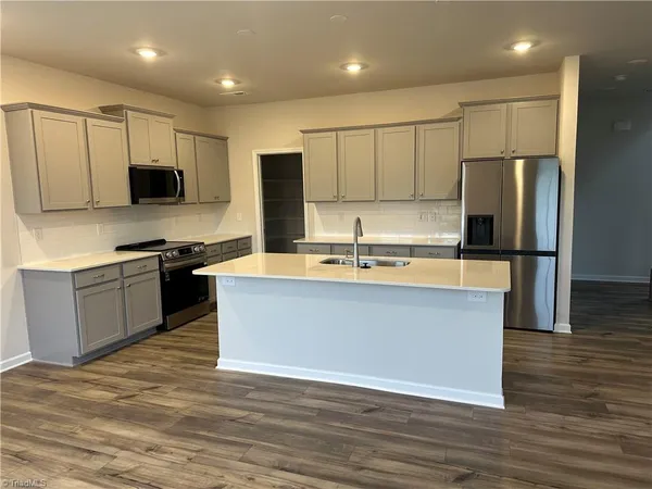 $2,200 | 5526 Hydrangea Street, Winston-Salem, NC 27104