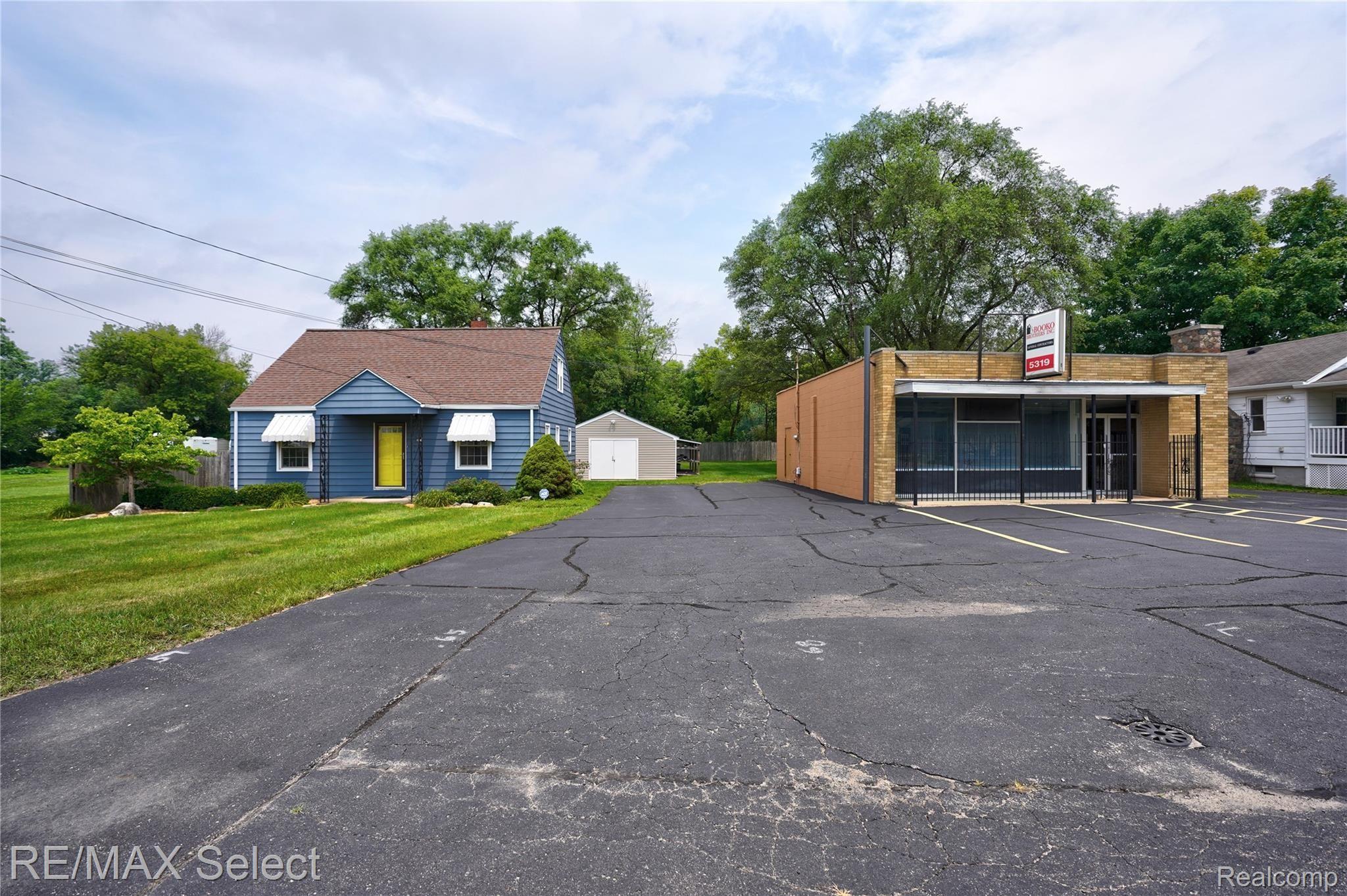 5317 Lapeer Road Burton, MI 48509 - Photo 1 of 39 5317 and 5319 Lapeer Rd 08.jpg