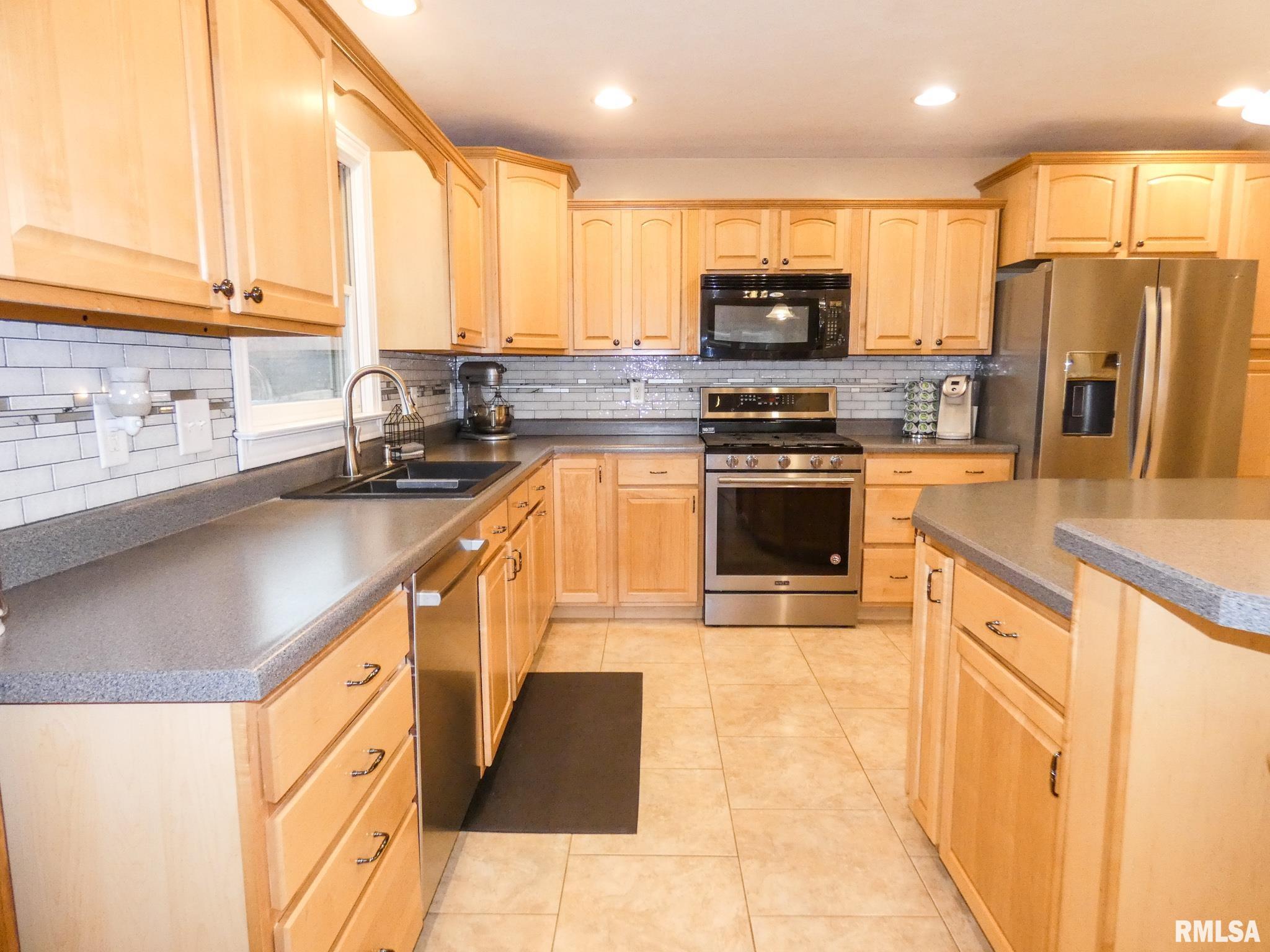 8111 West Thorngate Drive Mapleton, IL 61547 - Photo 15 of 55