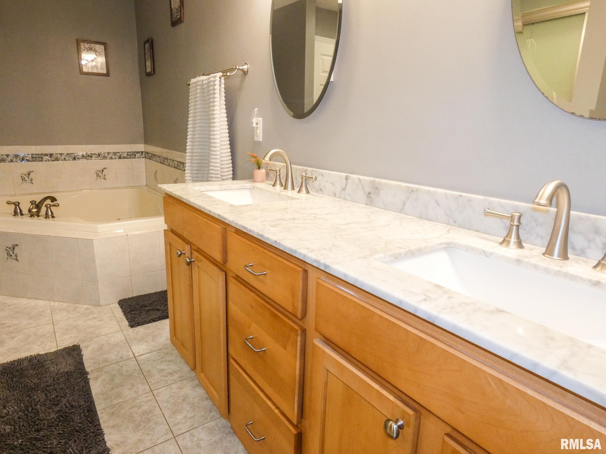 8111 West Thorngate Drive Mapleton, IL 61547 - Photo 22 of 55