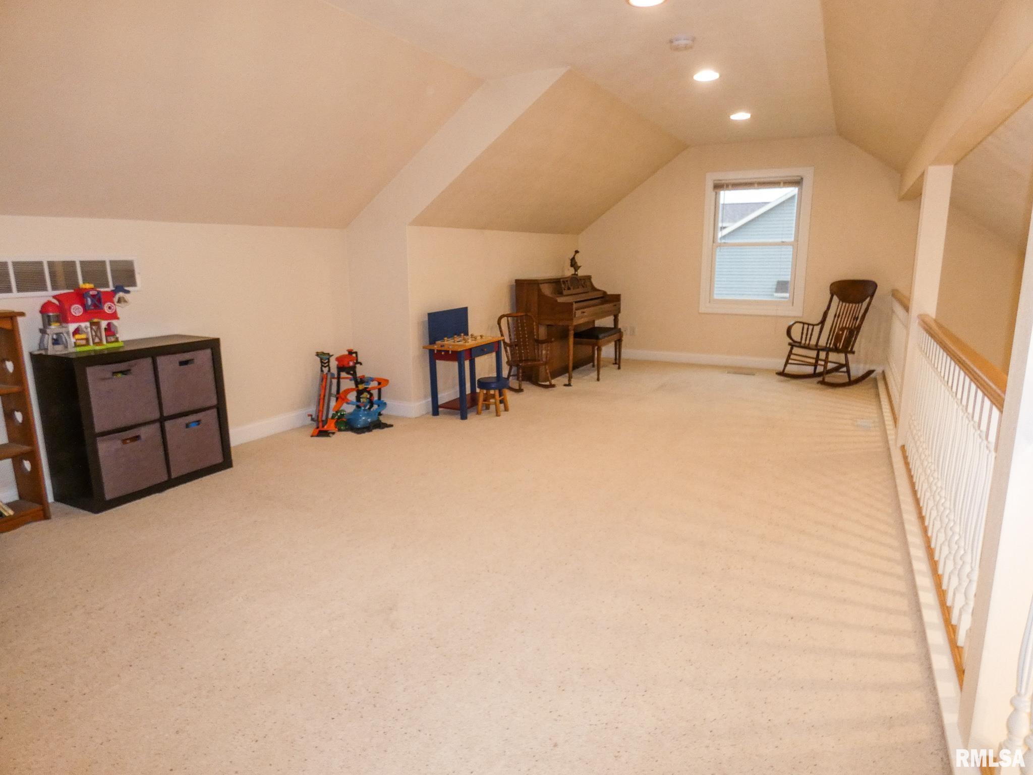 8111 West Thorngate Drive Mapleton, IL 61547 - Photo 10 of 55