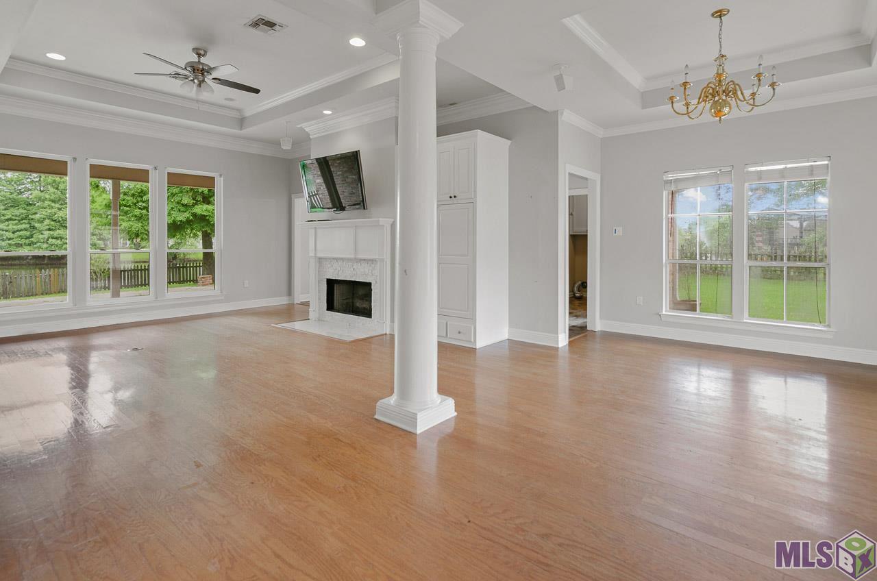 10413 East Springlake Circle Baton Rouge, LA 70810 - Photo 3 of 20
