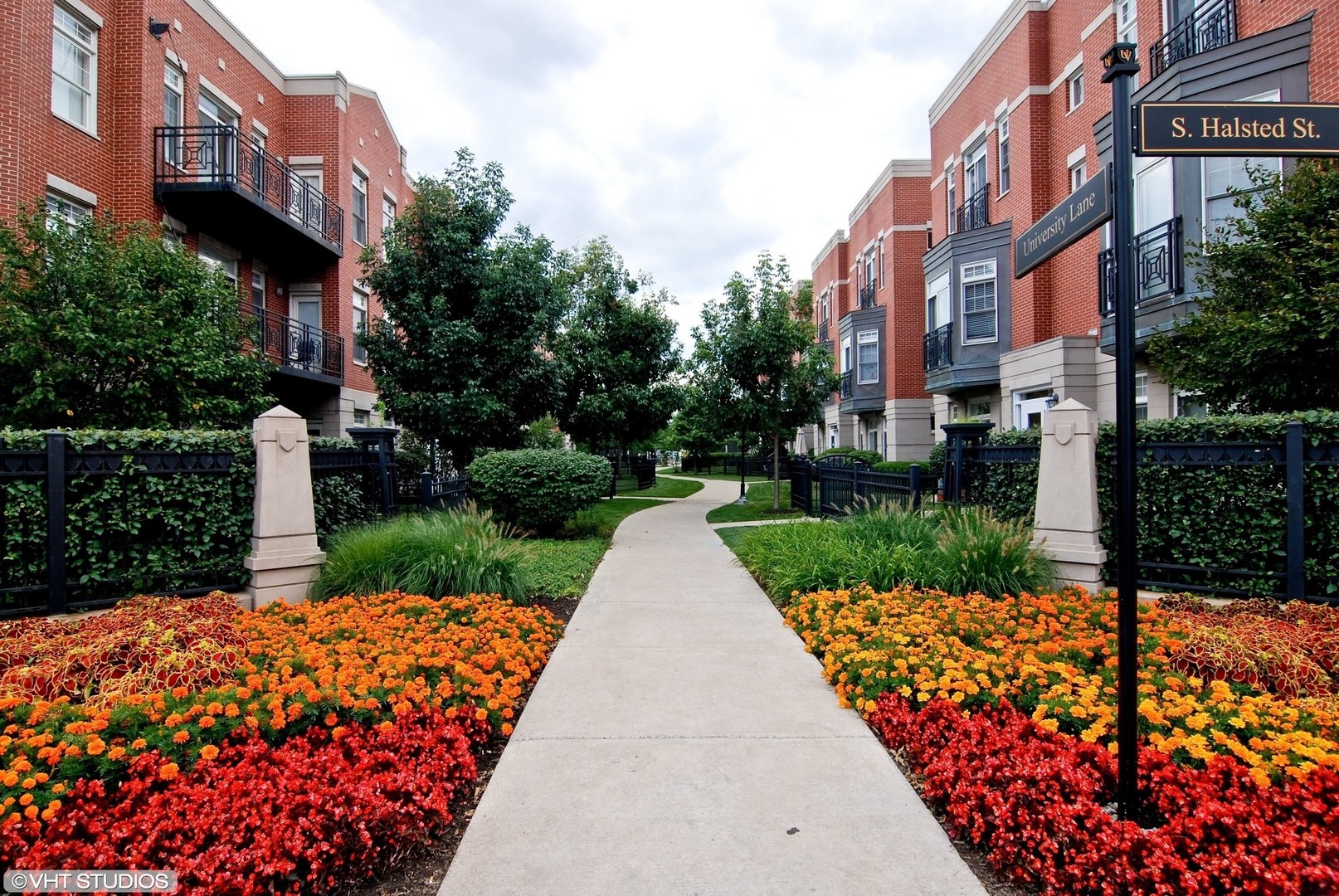 802 West University Lane, Unit 2B Chicago, IL 60608 - Photo 16 of 17 a view of a garden with pathway