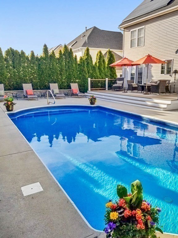 32 Lafayette Street Everett, MA 02149 - Photo 11 of 23