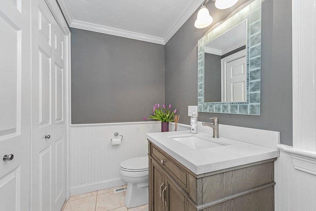 32 Lafayette Street Everett, MA 02149 - Photo 13 of 23