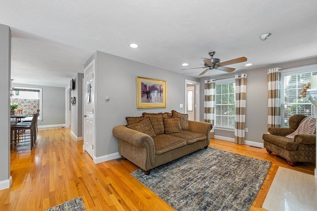 32 Lafayette Street Everett, MA 02149 - Photo 2 of 23