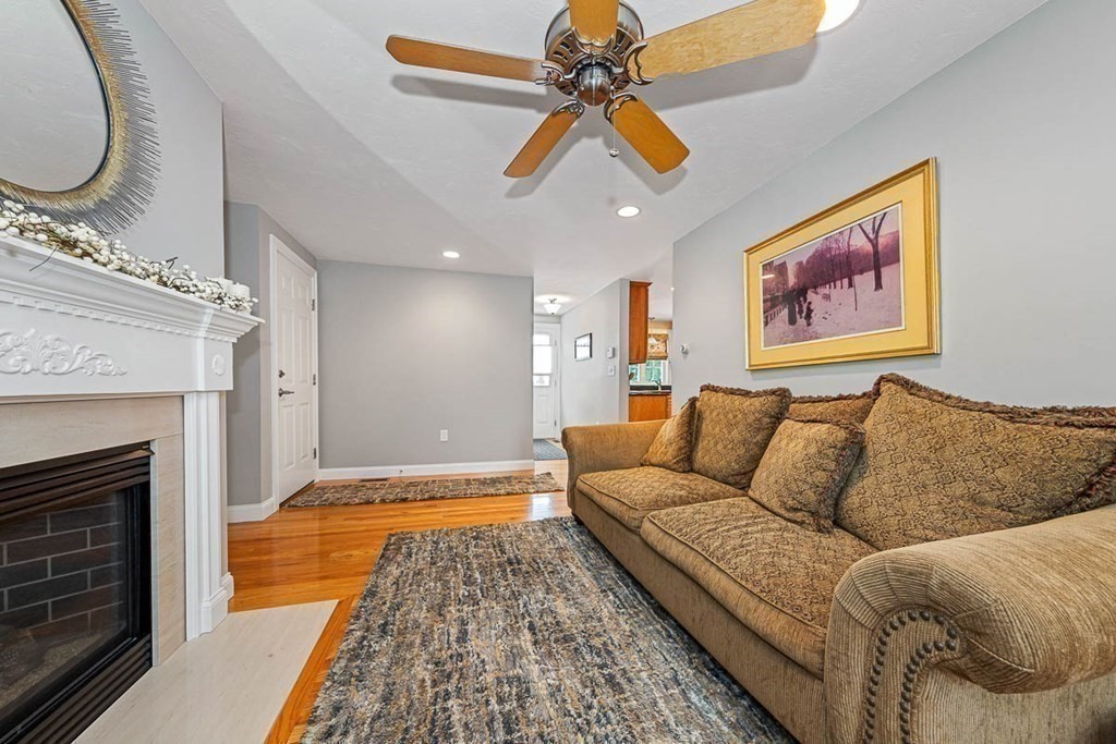 32 Lafayette Street Everett, MA 02149 - Photo 3 of 23