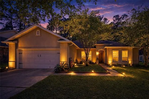 $299,999 | 108 Autumn Woods Drive, Lacombe, LA 70445