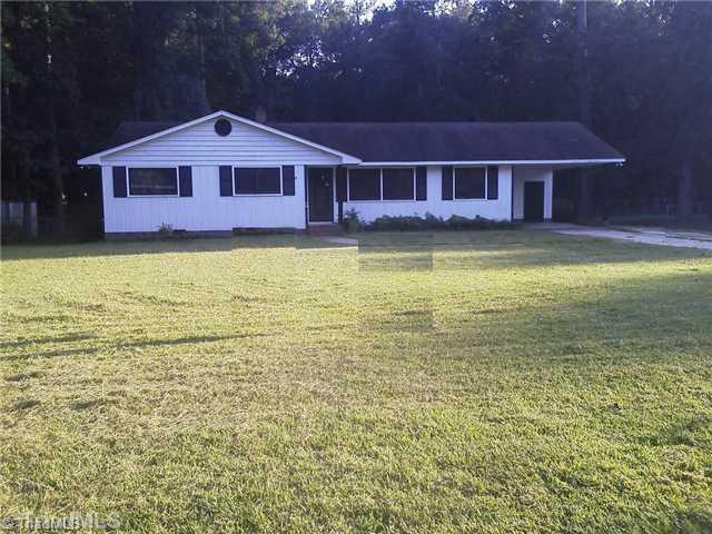 3141 Hampstead Road Lumberton, NC 28360 - Photo 1 of 6 Exterior Front.
