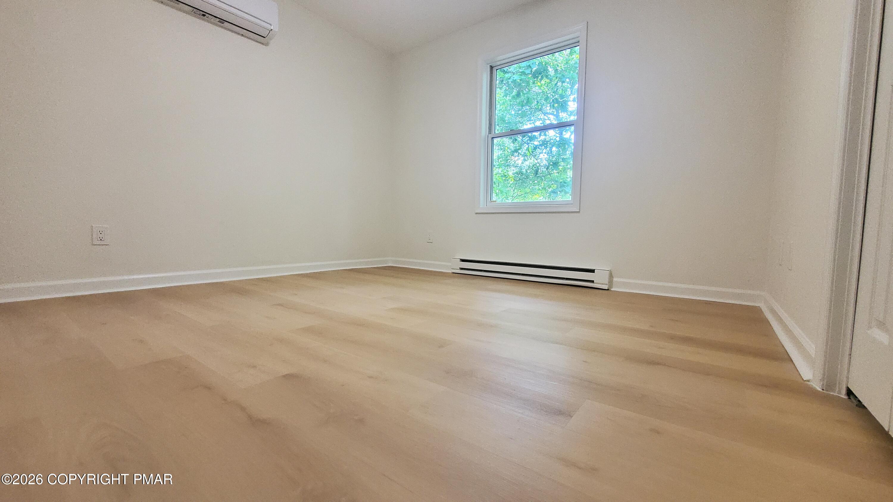 320 Canterbury Road Bushkill, PA 18324 - Photo 16 of 38 4th bedroom