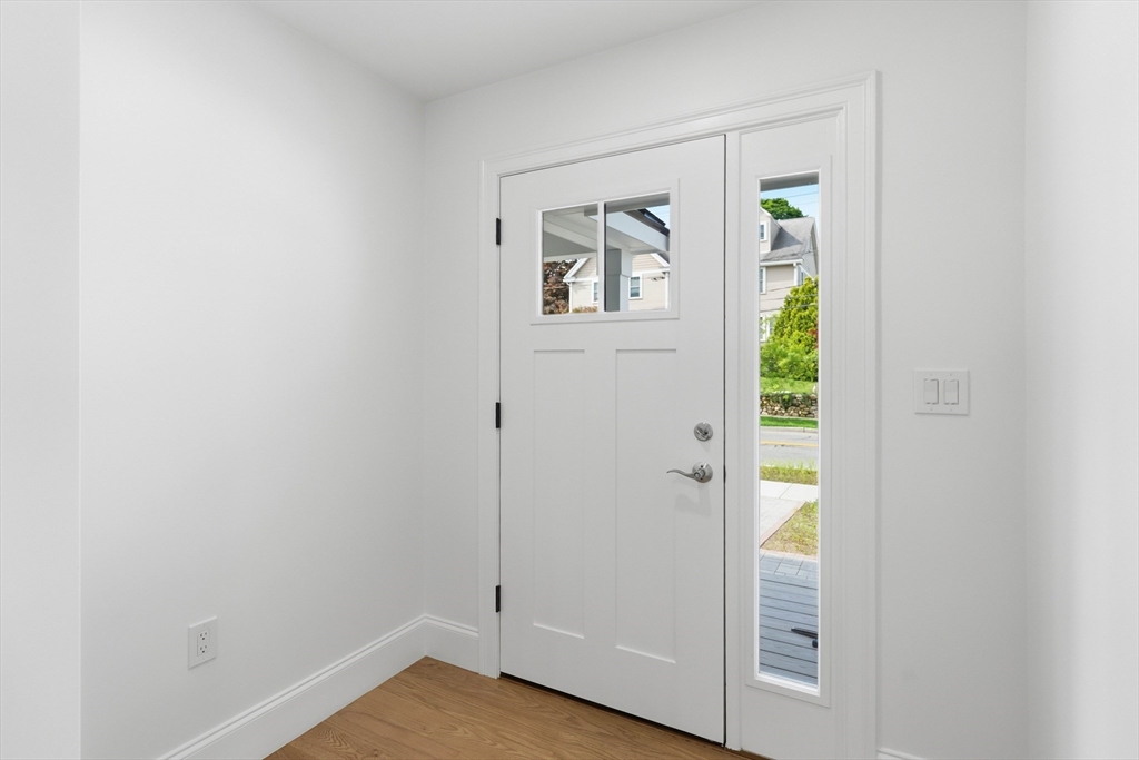 11 Washington Street Ipswich, MA 01938 - Photo 7 of 36