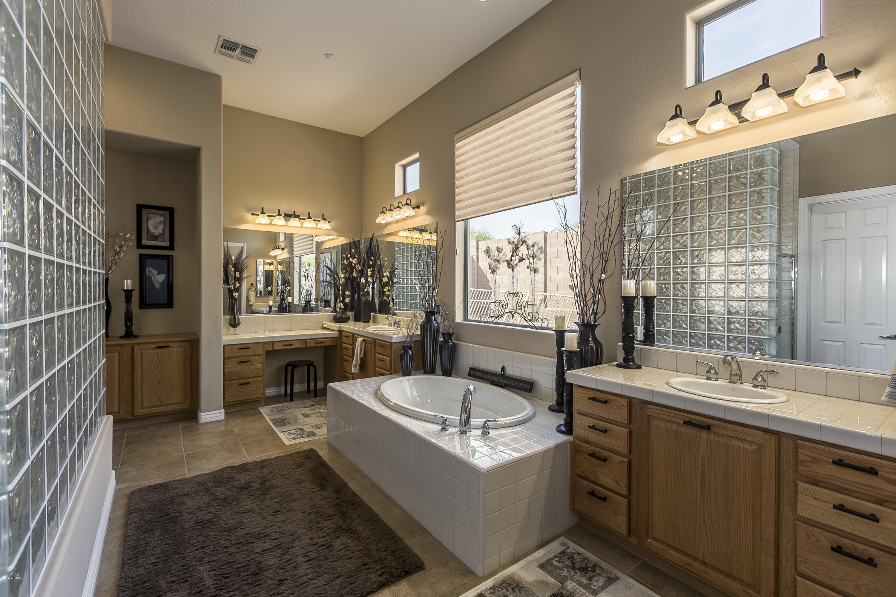 41619 North River Bend Road Anthem, AZ 85086 - Photo 16 of 32 Master Bathroom