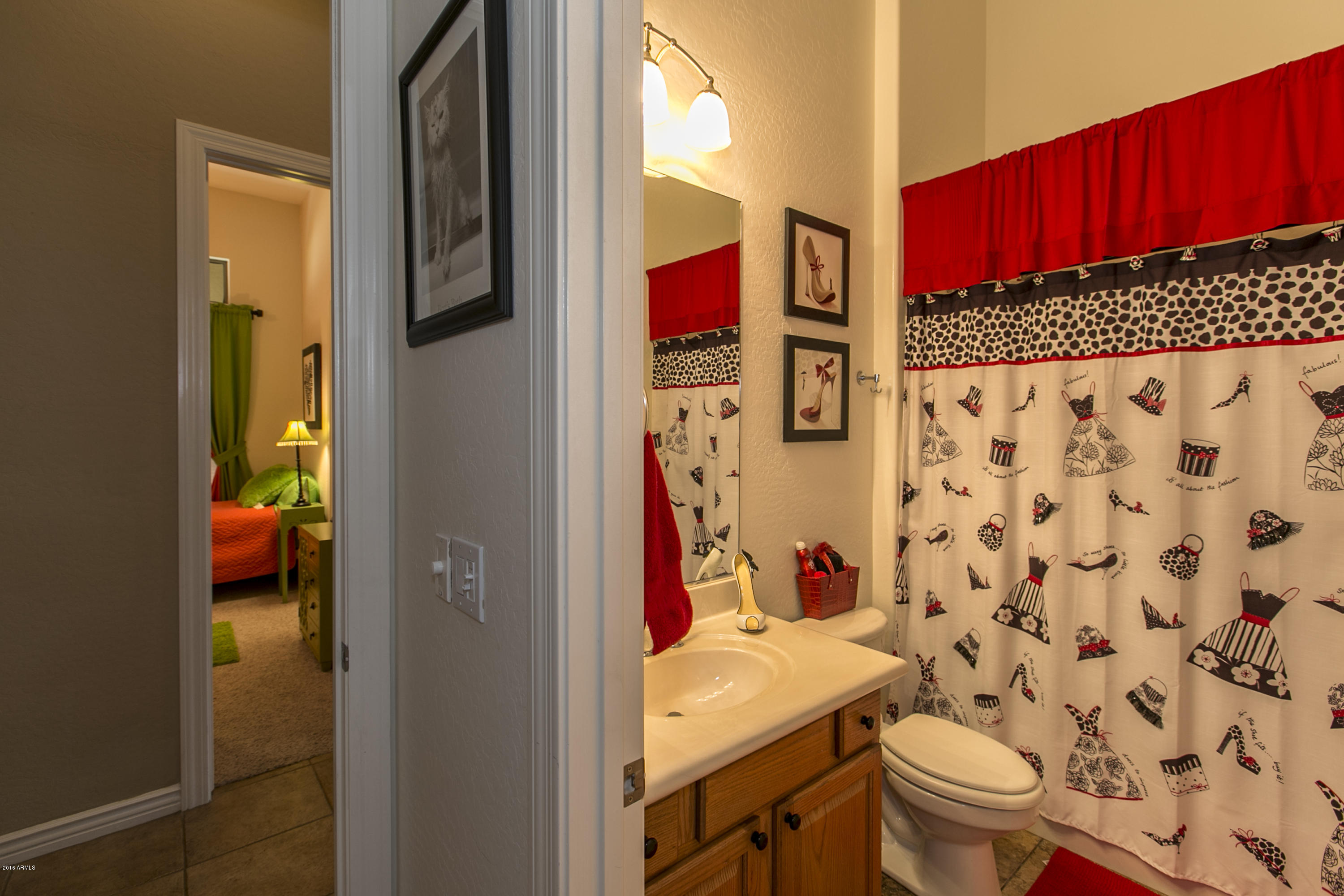 41619 North River Bend Road Anthem, AZ 85086 - Photo 24 of 32 Guest Bathroom 2
