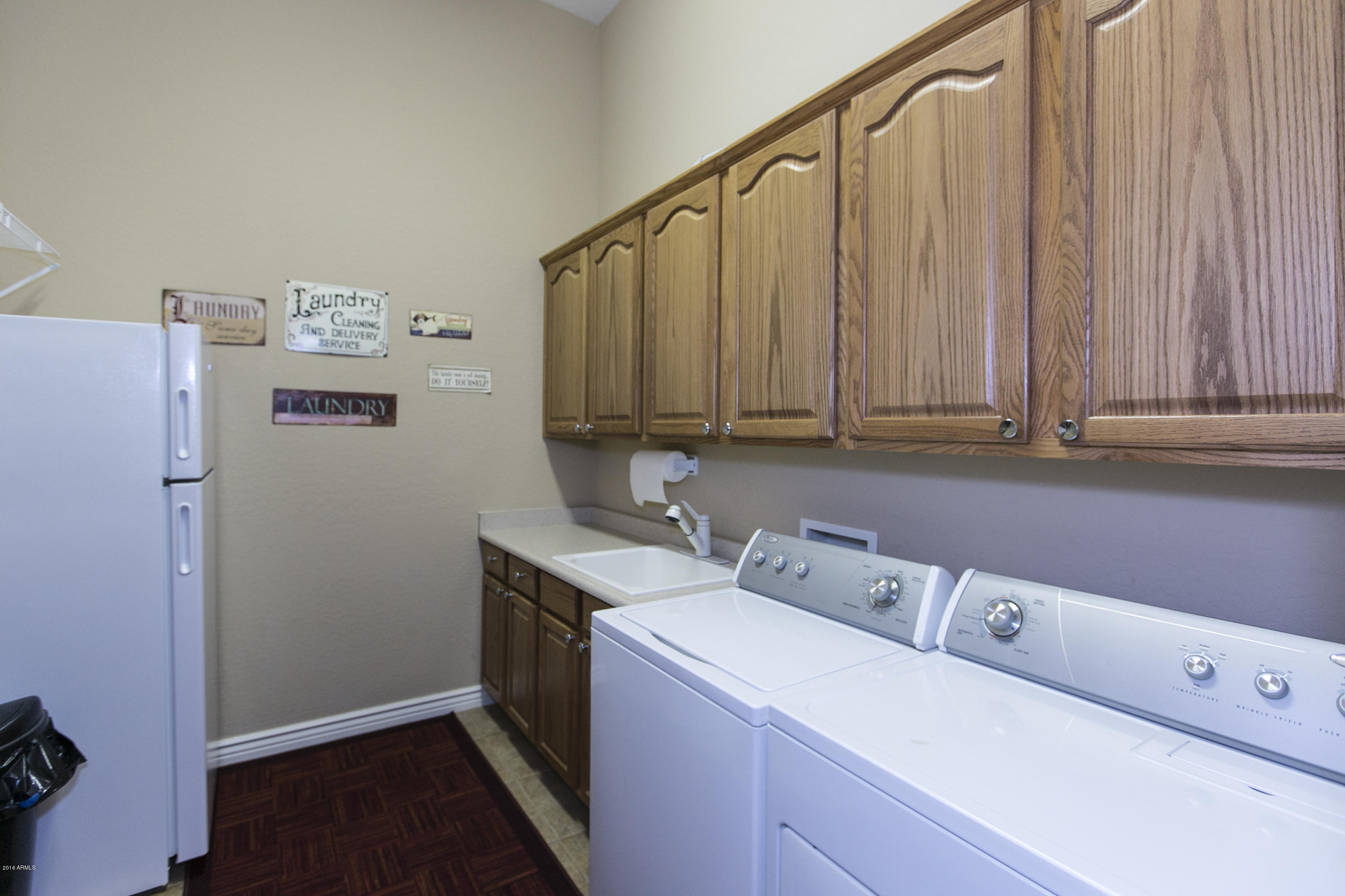 41619 North River Bend Road Anthem, AZ 85086 - Photo 26 of 32 Laundry