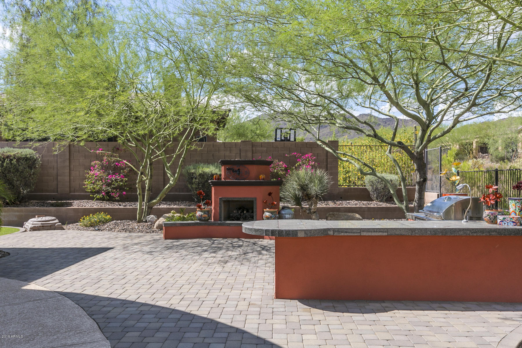 41619 North River Bend Road Anthem, AZ 85086 - Photo 6 of 32 Built in BBQ