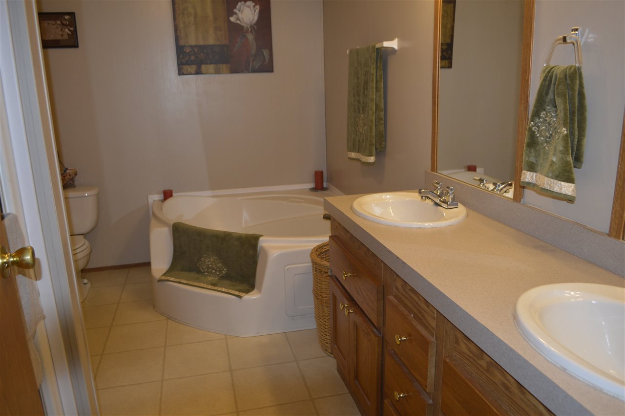 147 Plumb Road Whitingham, VT 05361 - Photo 12 of 28