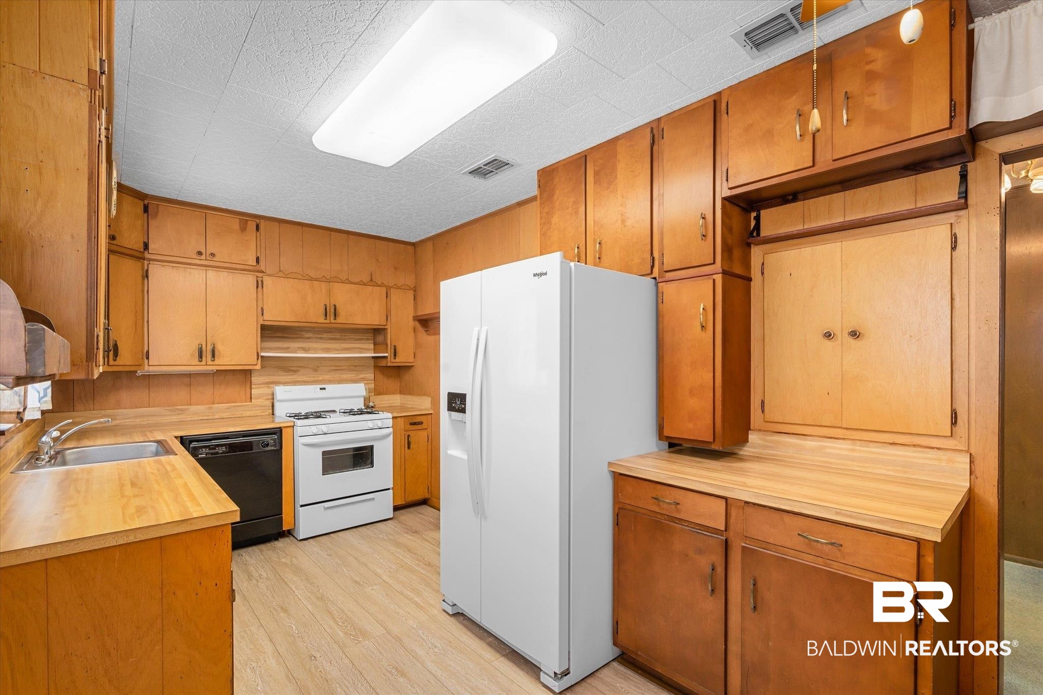 104 Paris Avenue Mobile, AL 36606 - Photo 5 of 20