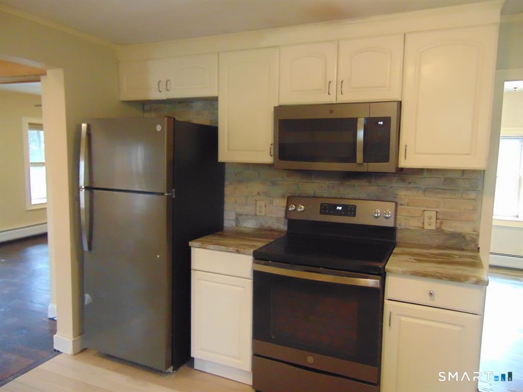 446 Fall Mountain Road Bristol, CT 06010 - Photo 13 of 27