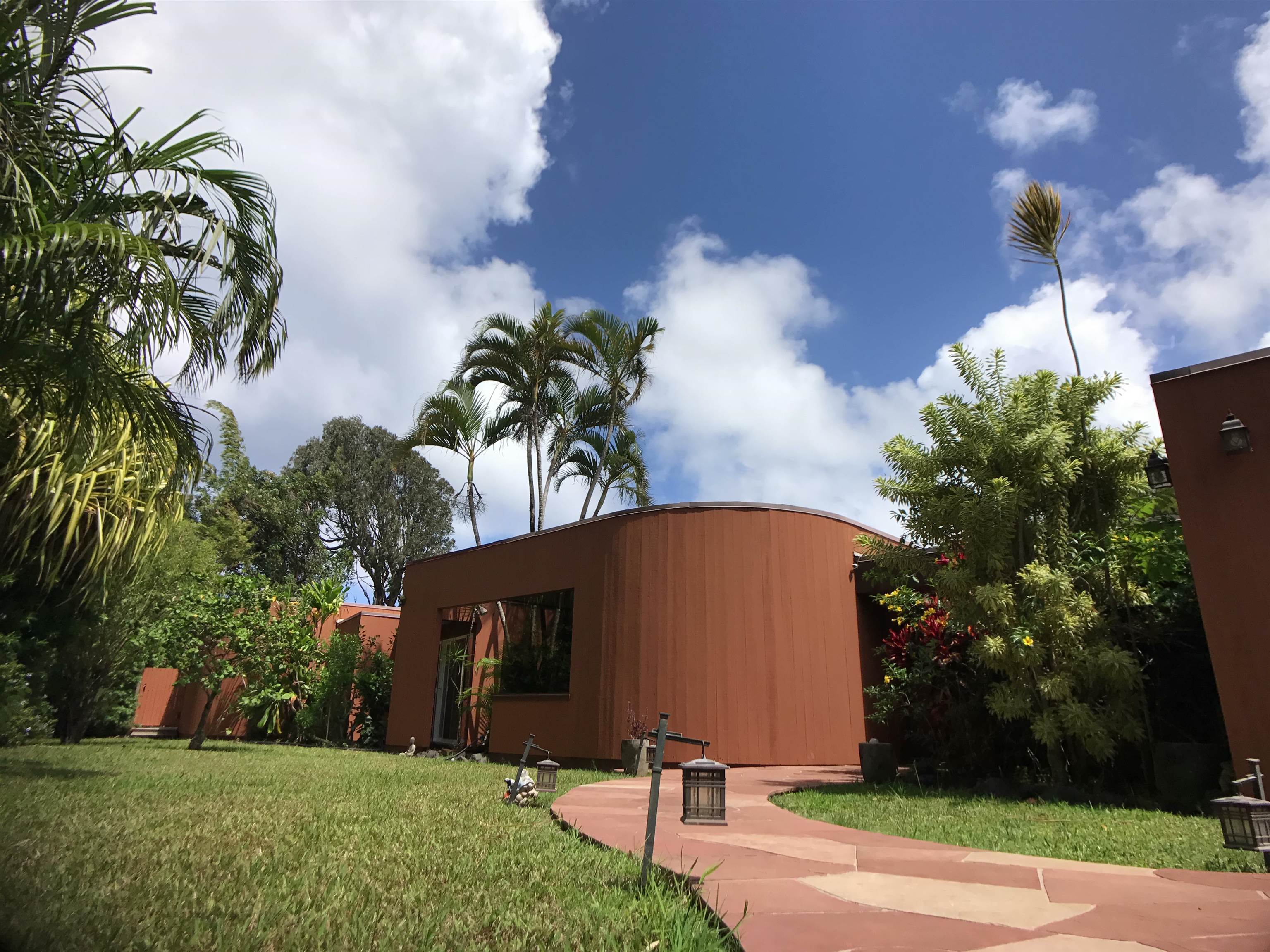 107 West Kuiaha Road Haiku, HI 96708 - Photo 34 of 49 a view of a backyard