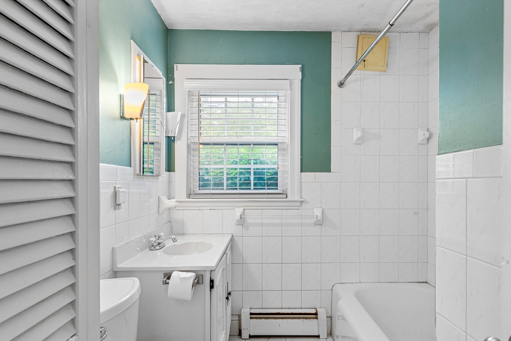9 Auburn Road Beverly, MA 01915 - Photo 11 of 25