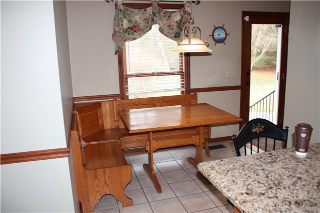 711 3rd Avenue West Springfield, TN 37172 - Photo 5 of 16 a outdoor space with sitting area