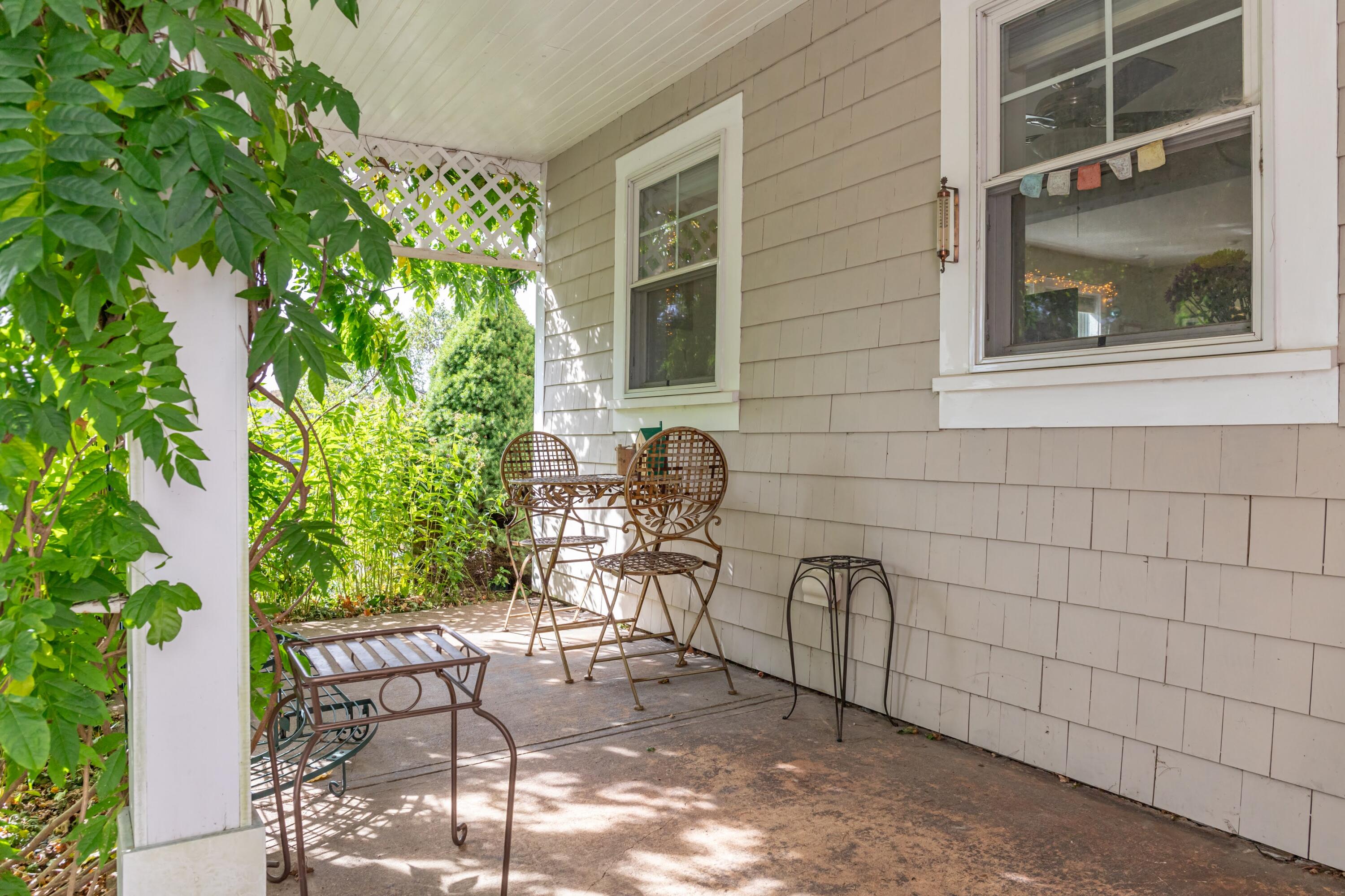 41 Robbins Road Belfast, ME 04915 - Photo 37 of 65 Front Porch