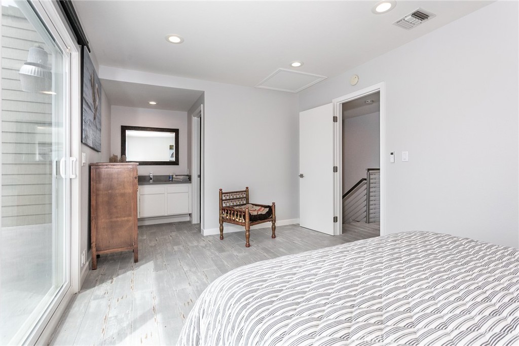 2144 Kingsbridge Way Oxnard, CA 93035 - Photo 12 of 31