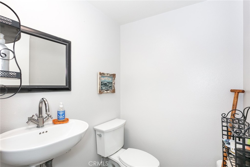 2144 Kingsbridge Way Oxnard, CA 93035 - Photo 14 of 31