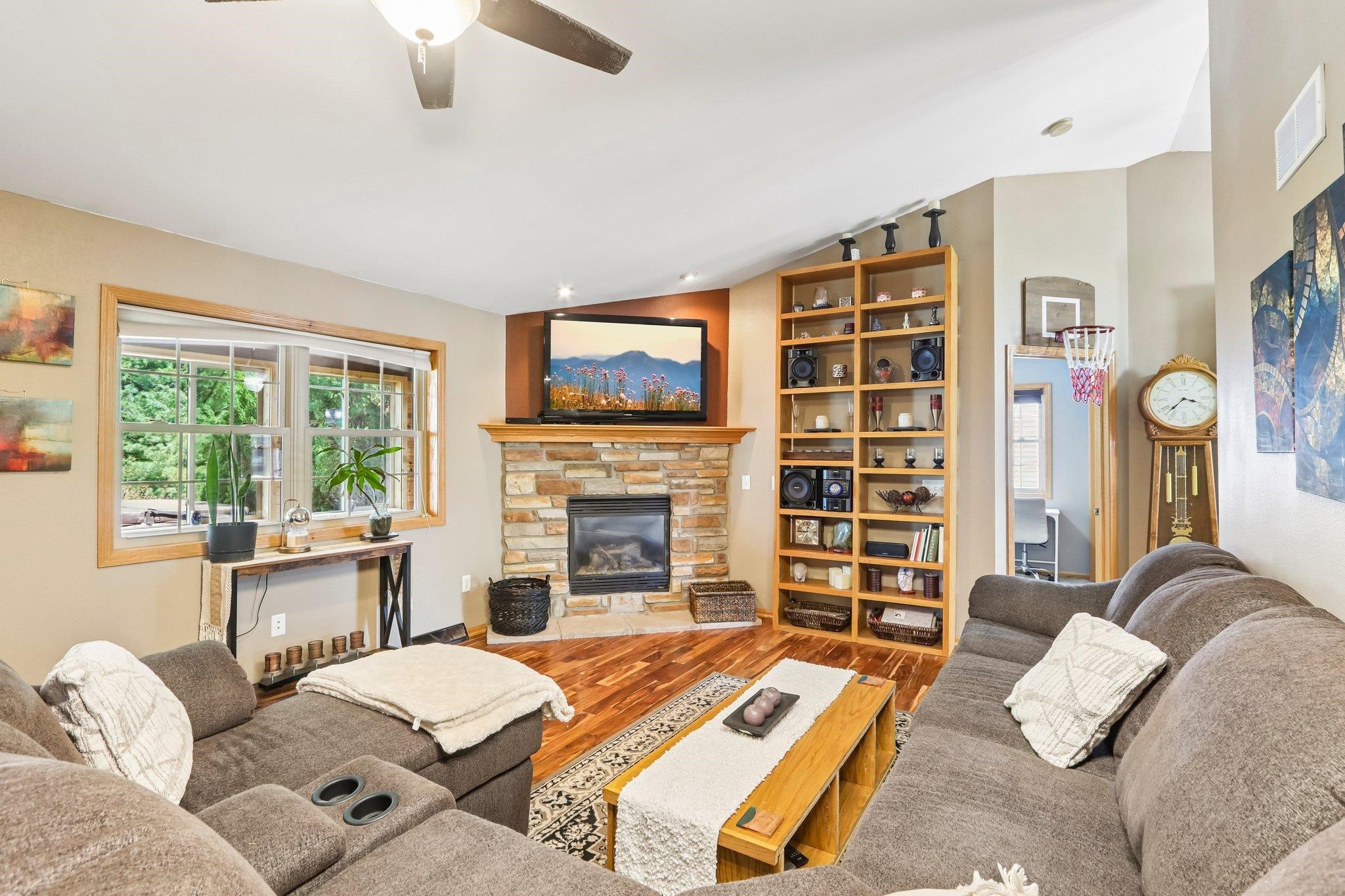 321 4th Street Brooklyn, WI 53521 - Photo 15 of 53