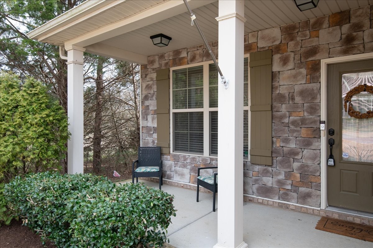 960 Morning Road Antioch, TN 37013 - Photo 3 of 36 a front view of a house with a yard