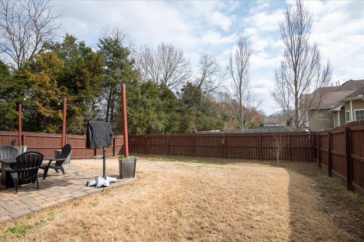 960 Morning Road Antioch, TN 37013 - Photo 35 of 36 a view of a backyard with a bench