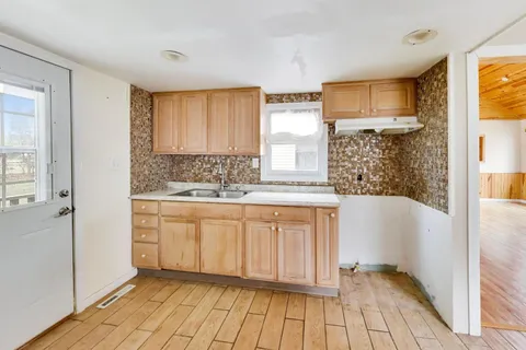 $299,000 | 5115 Parkview Drive, McCullom Lake, IL 60050