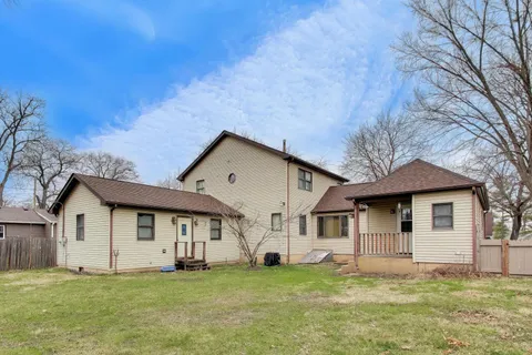 $299,000 | 5115 Parkview Drive, McCullom Lake, IL 60050