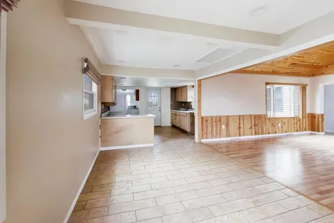 $299,000 | 5115 Parkview Drive, McCullom Lake, IL 60050