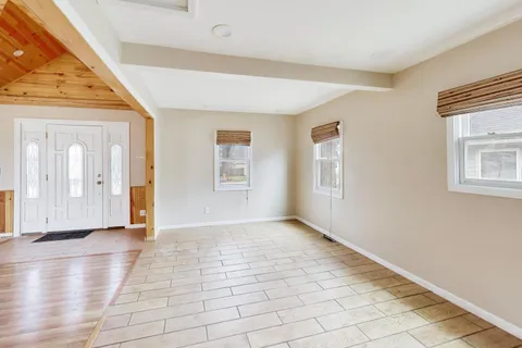 $299,000 | 5115 Parkview Drive, McCullom Lake, IL 60050