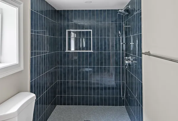 $4,200 | 206 Byron Street, Unit 1, Boston, MA 02128