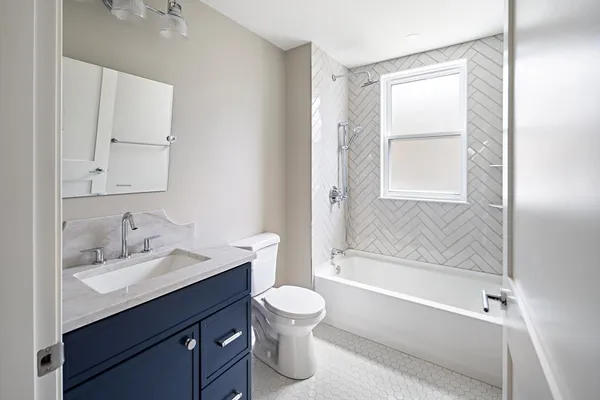 $4,200 | 206 Byron Street, Unit 1, Boston, MA 02128