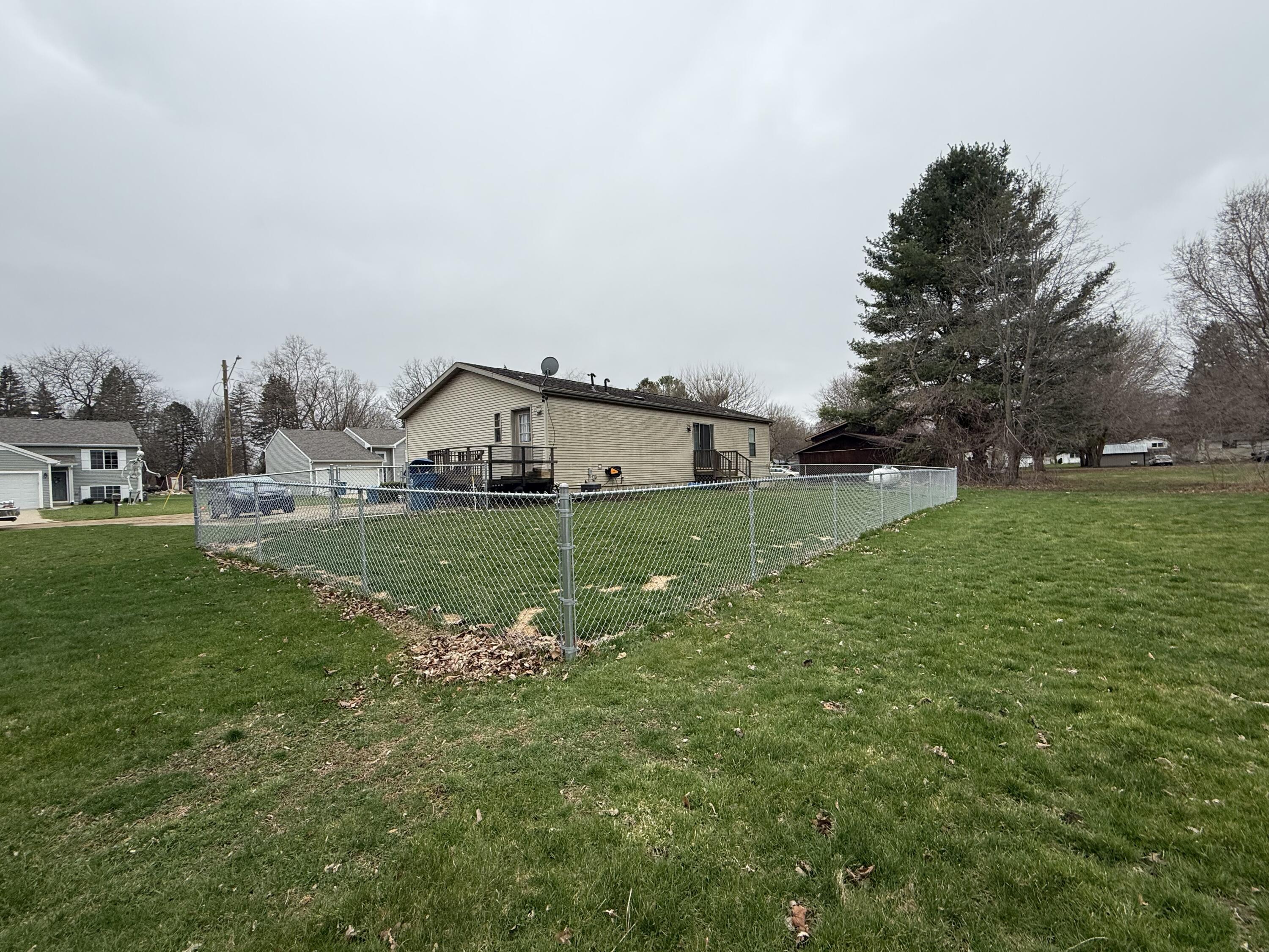 460 Ellsworth Street Bellevue, MI 49021 - Photo 13 of 38 IMG_3289