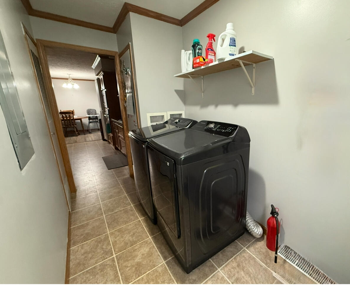 460 Ellsworth Street Bellevue, MI 49021 - Photo 18 of 38 IMG_3331