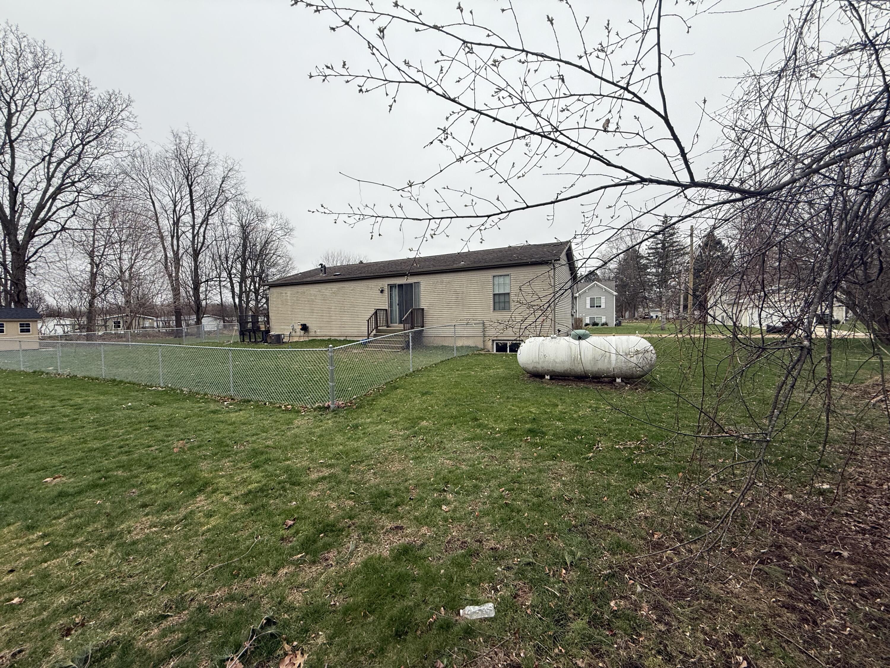 460 Ellsworth Street Bellevue, MI 49021 - Photo 6 of 38 IMG_6339(1)