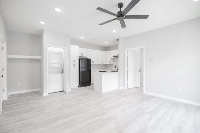 $1,350 | 2101 Reinke Road, Unit 3205, Waller, TX 77484